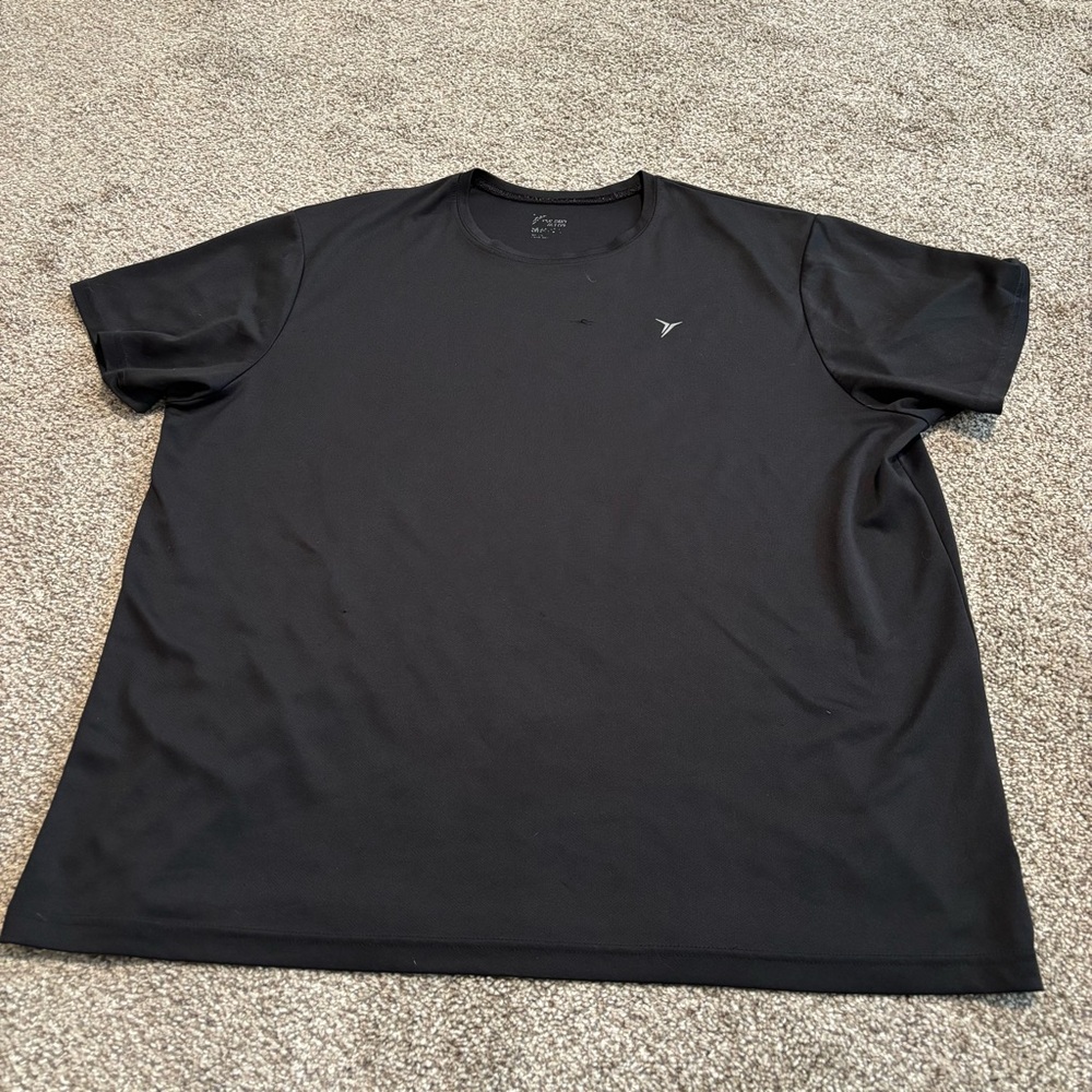 Old Navy Black Activewear T-Shirt